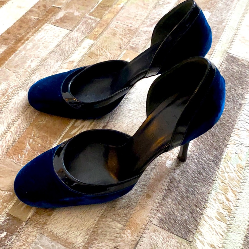 Authentic Celine Navy Velvet Rounded Toe Heels - image 4